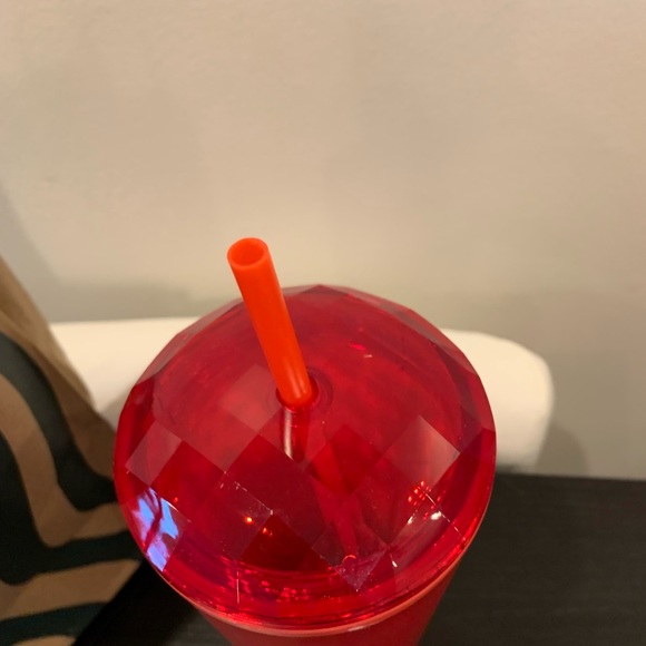 Starbucks Valentine’s Dome Cup - Picture 4 of 8